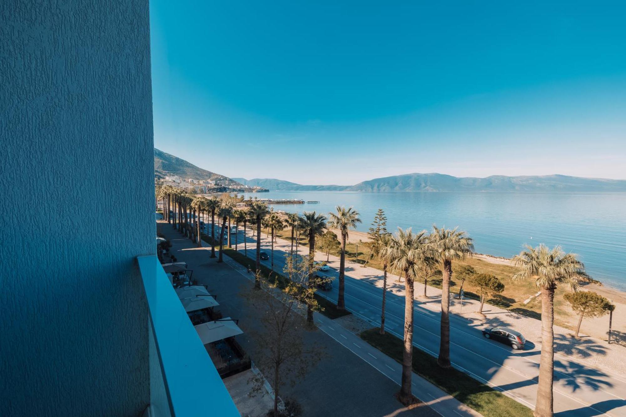 Duka Hotel Vlore Bagian luar foto
