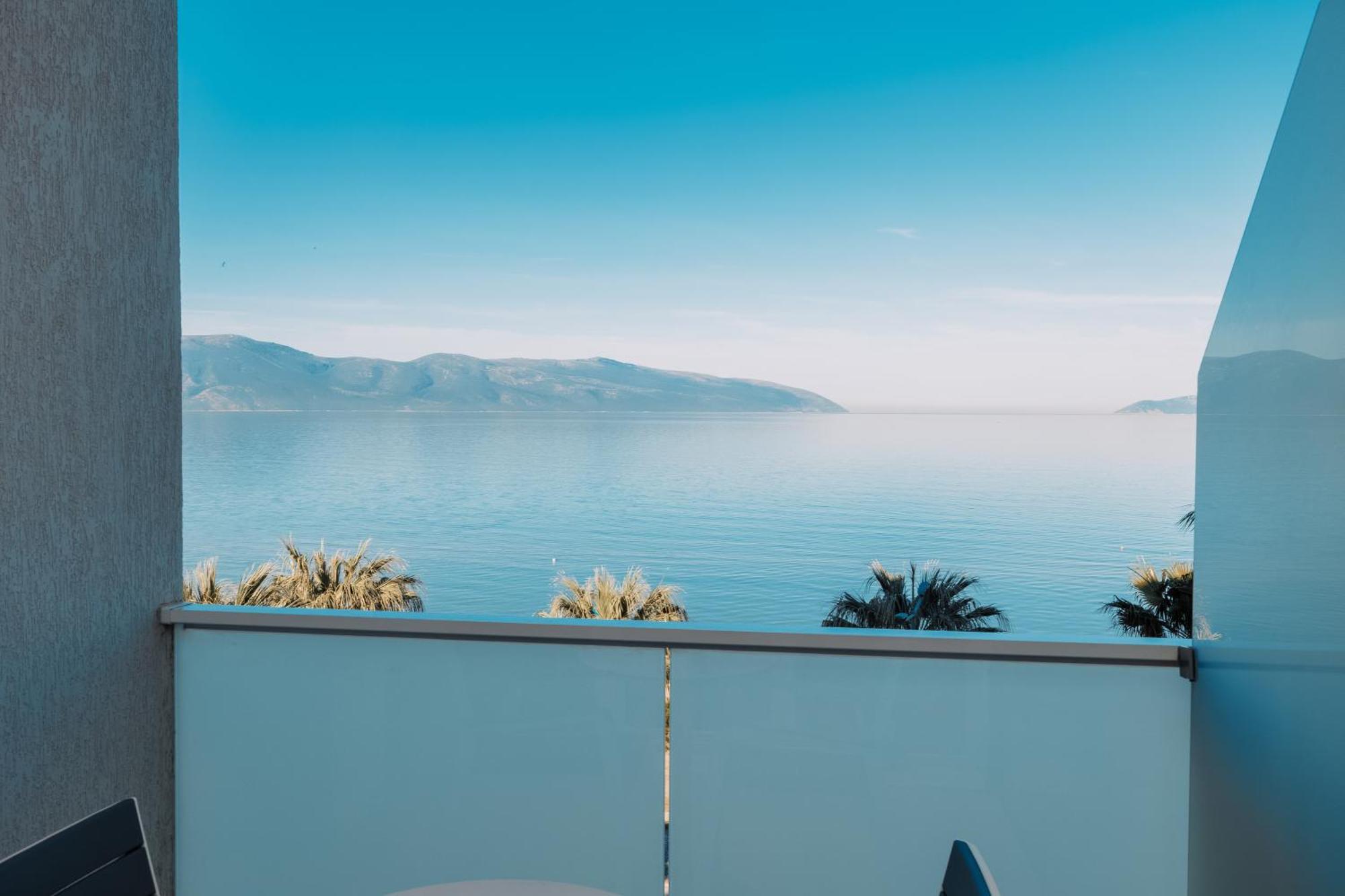 Duka Hotel Vlore Bagian luar foto