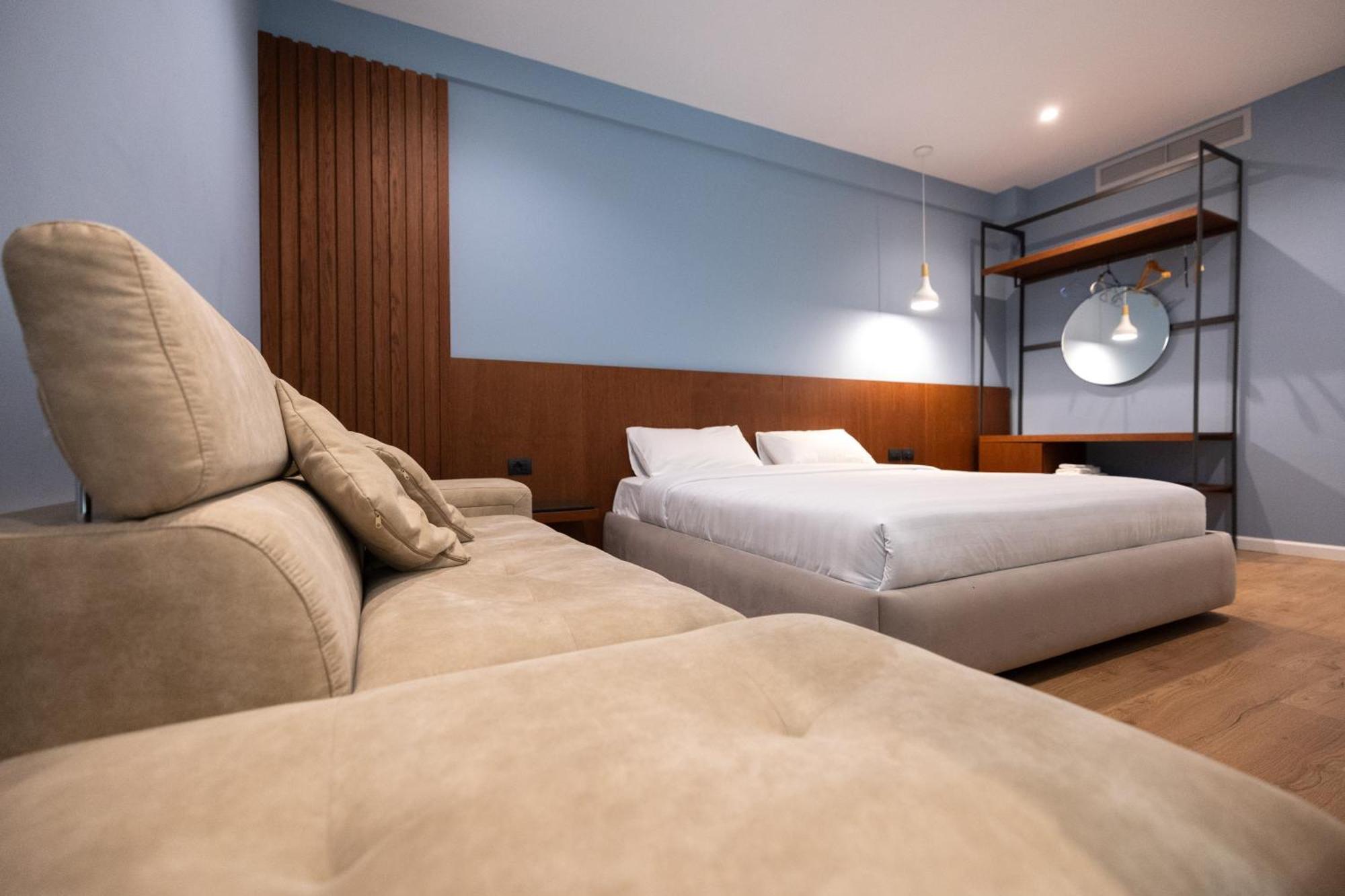 Duka Hotel Vlore Bagian luar foto