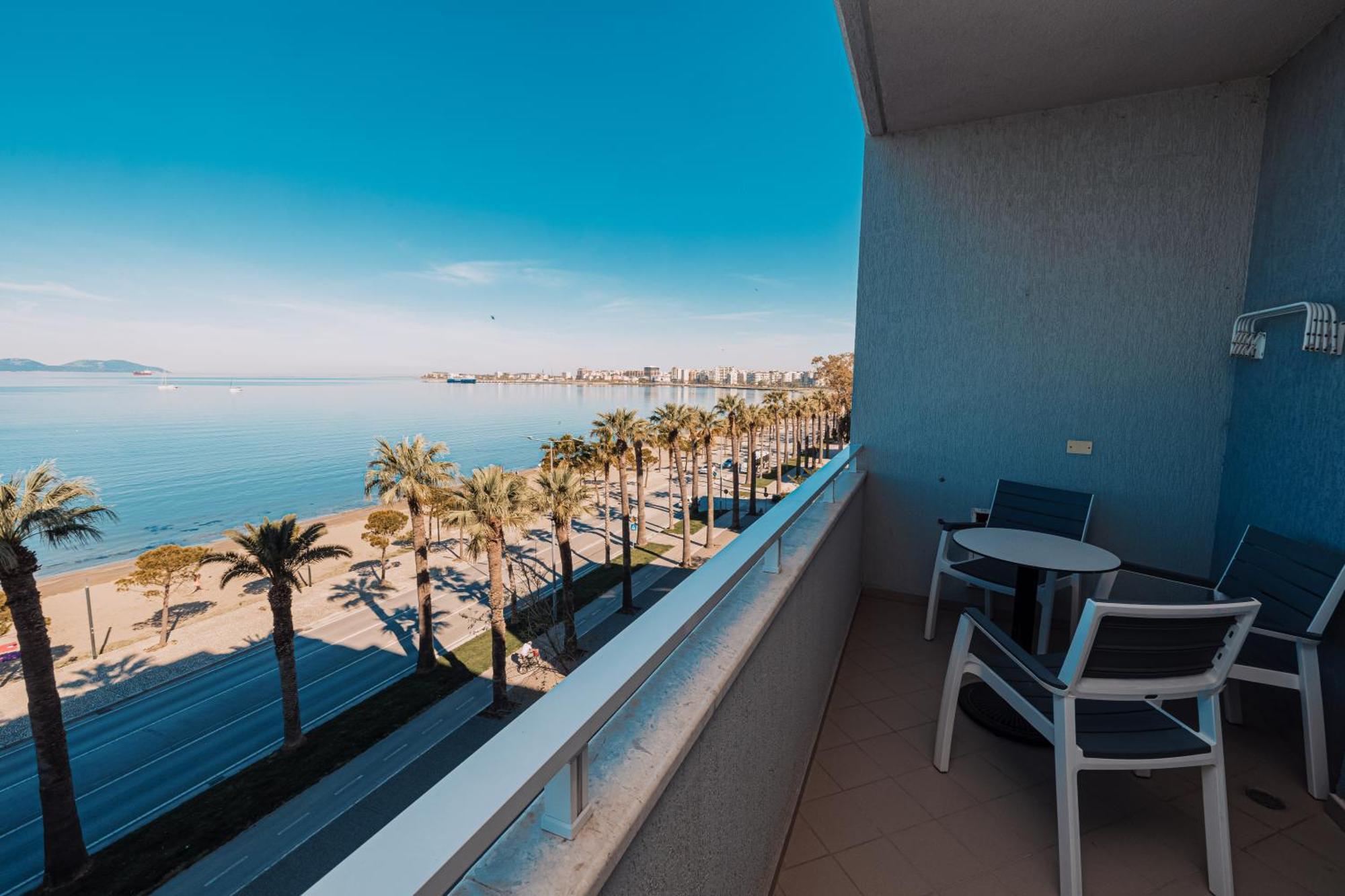 Duka Hotel Vlore Bagian luar foto