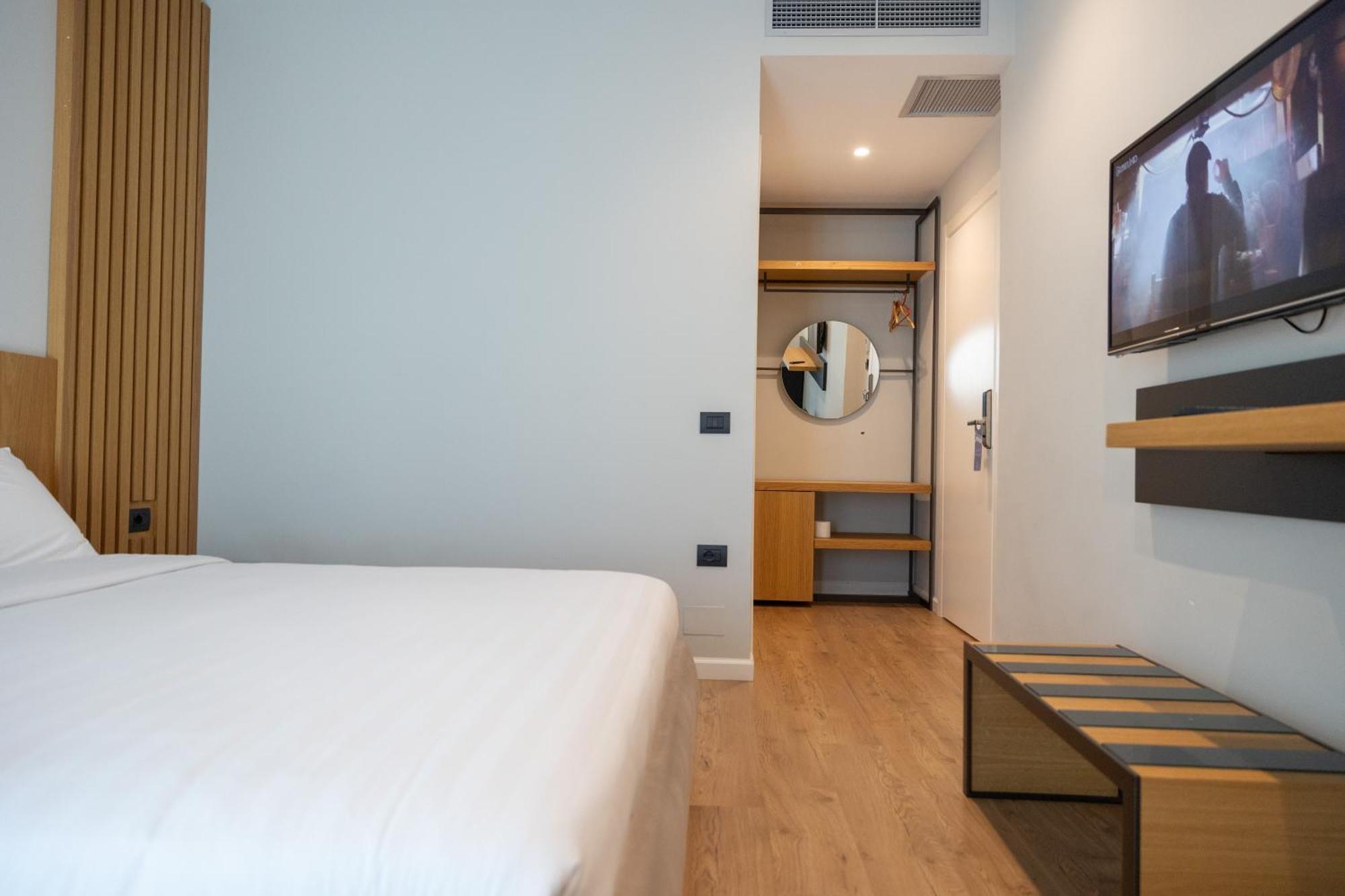 Duka Hotel Vlore Bagian luar foto