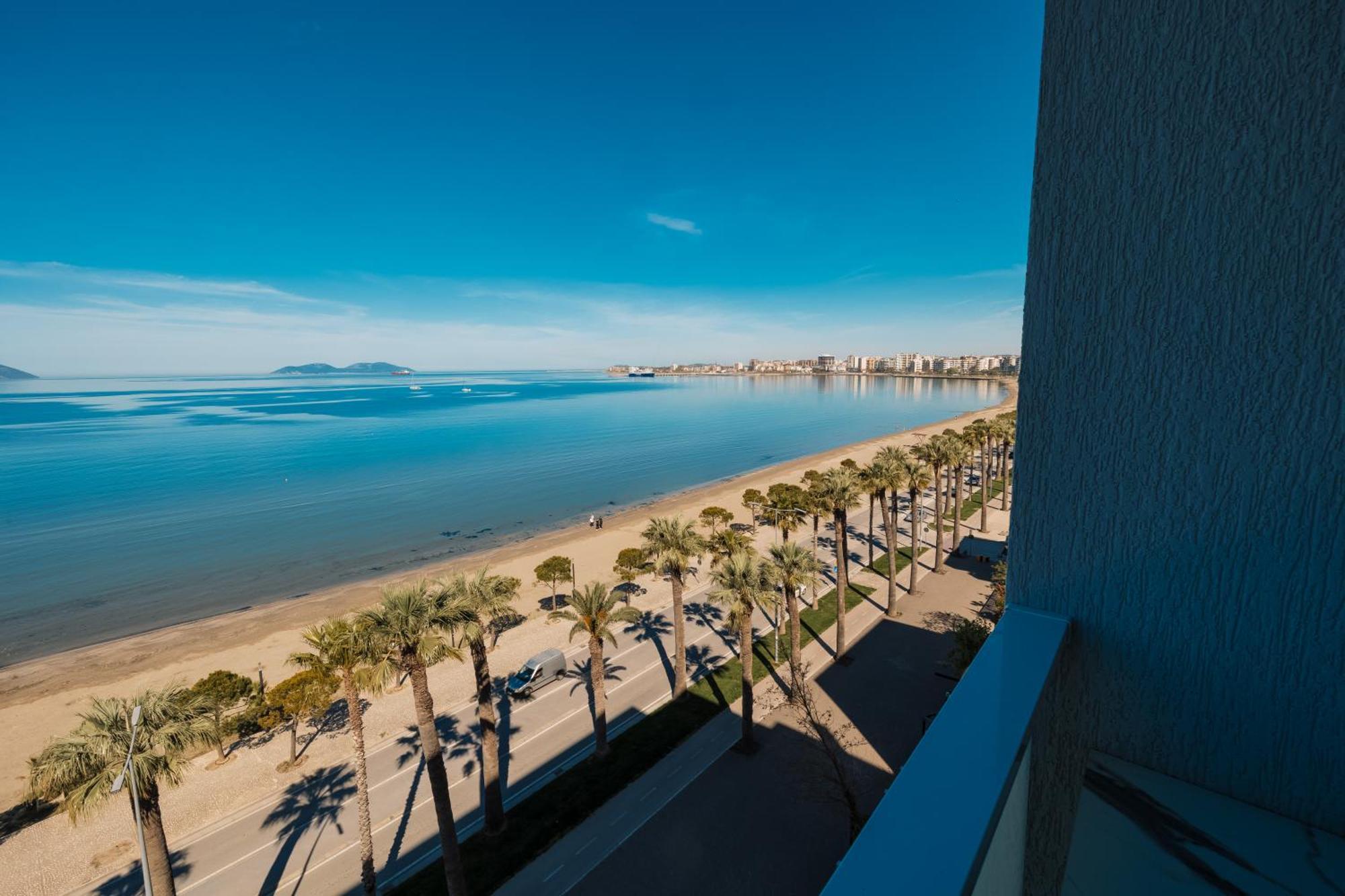 Duka Hotel Vlore Bagian luar foto