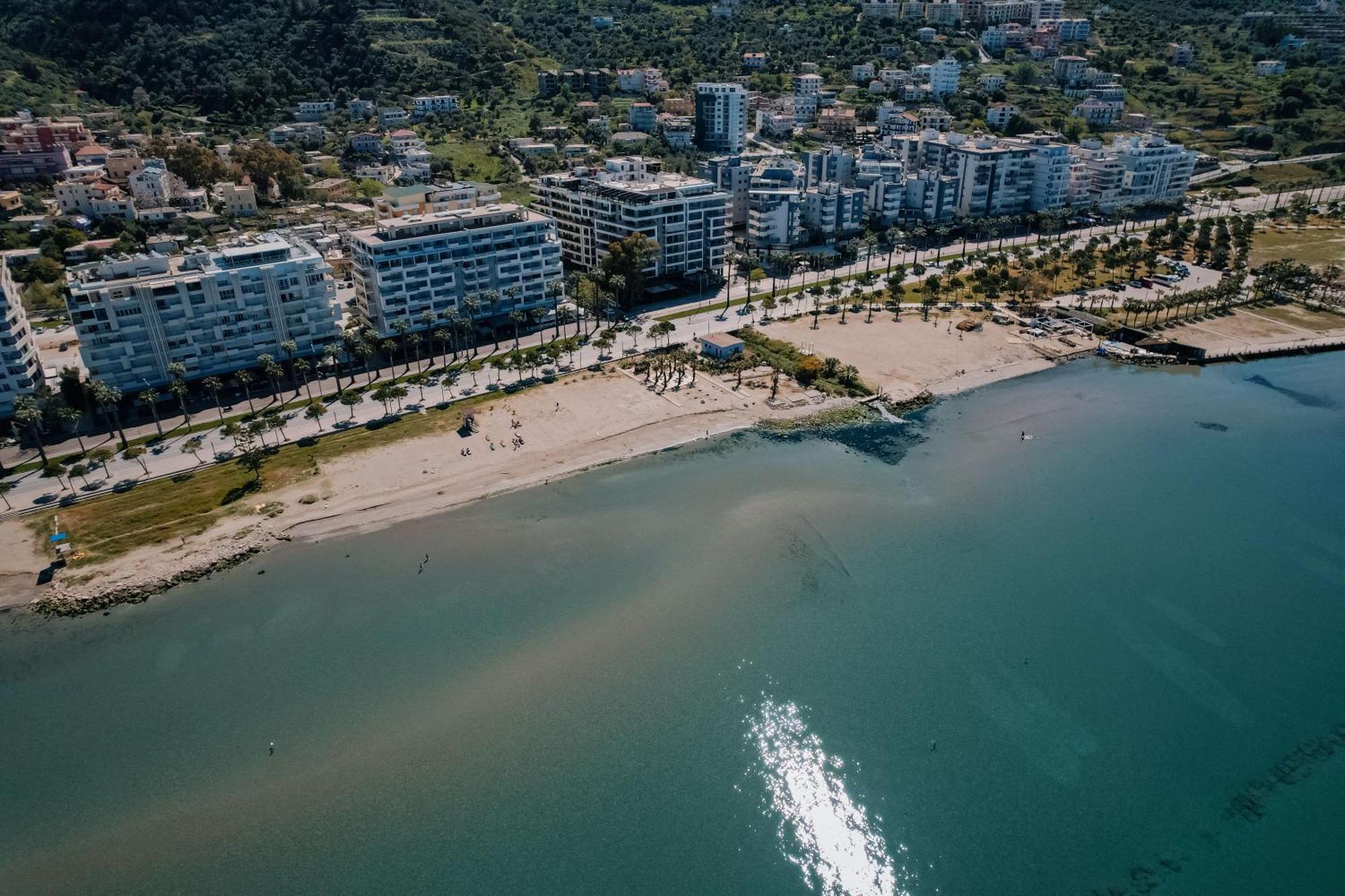 Duka Hotel Vlore Bagian luar foto