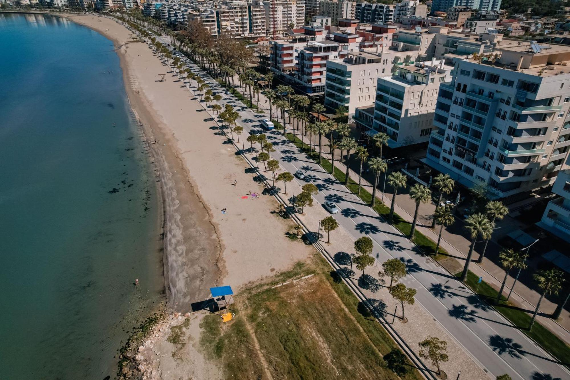 Duka Hotel Vlore Bagian luar foto
